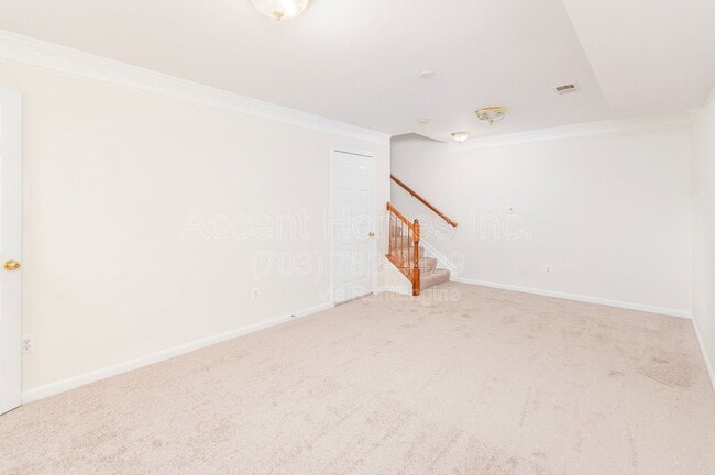 Building Photo - 9875 Dochart Sound Ln