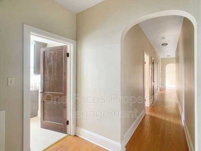 Building Photo - 307 N Vesper Street