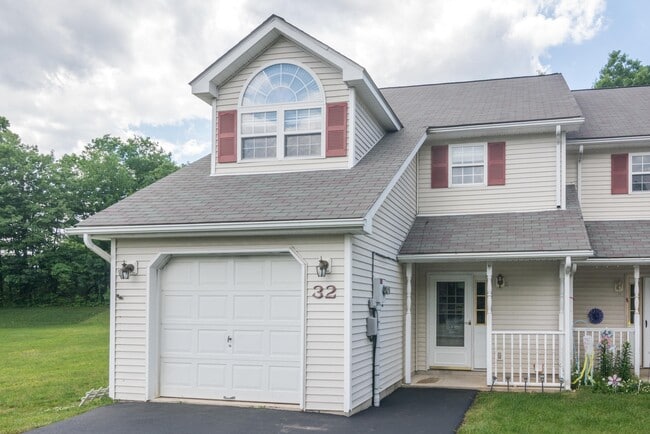 Primary Photo - 611 Country Acres Ct