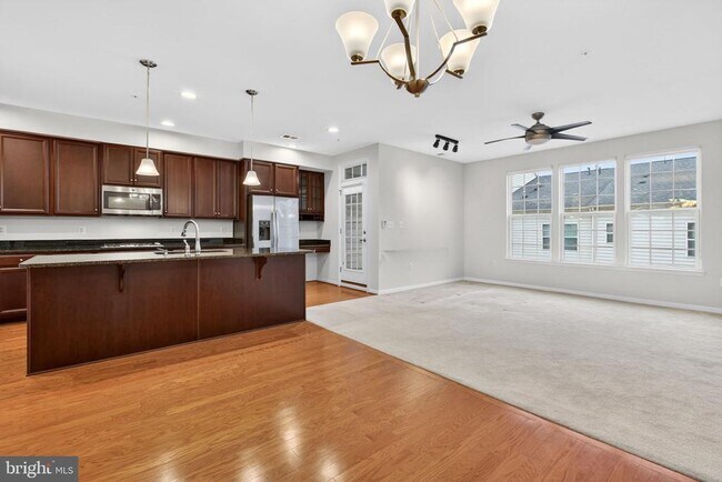 Building Photo - 8129 Greenbelt Station Pkwy