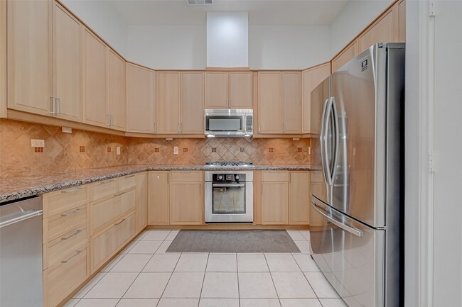 Building Photo - 3322 E Cedar Hollow Dr