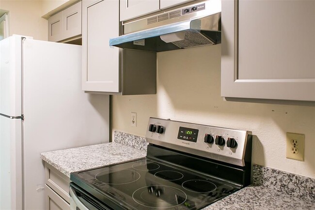 Building Photo - 6606 De Moss Dr
