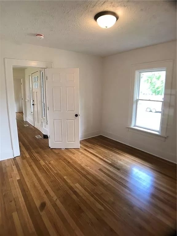 Building Photo - 816 Grandview Ave