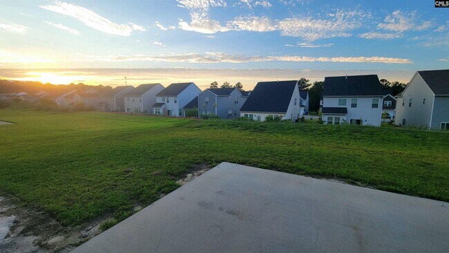 Building Photo - 735 Bustling Br Ln