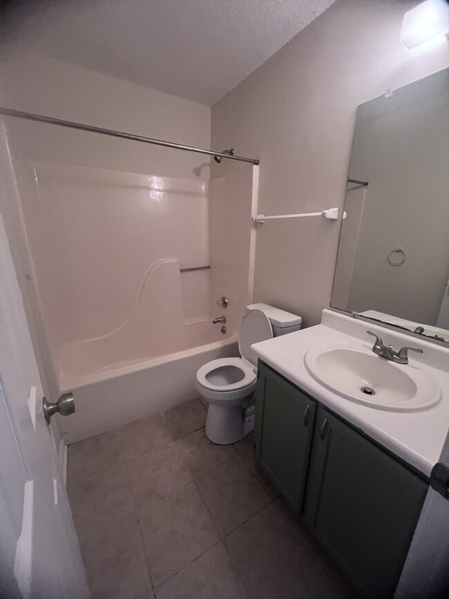 Building Photo - 1441 Bailey Cir