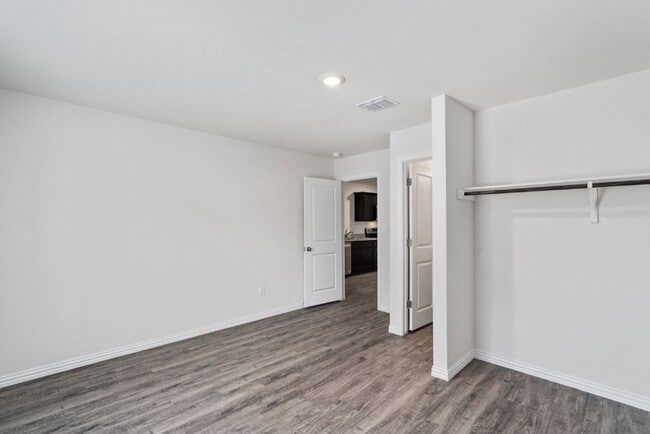 Building Photo - 1153 Magnolia St