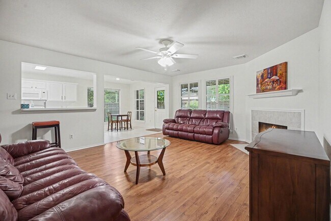 Building Photo - 1150 Andover Dr
