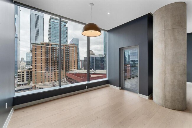 Building Photo - 210 Lavaca St