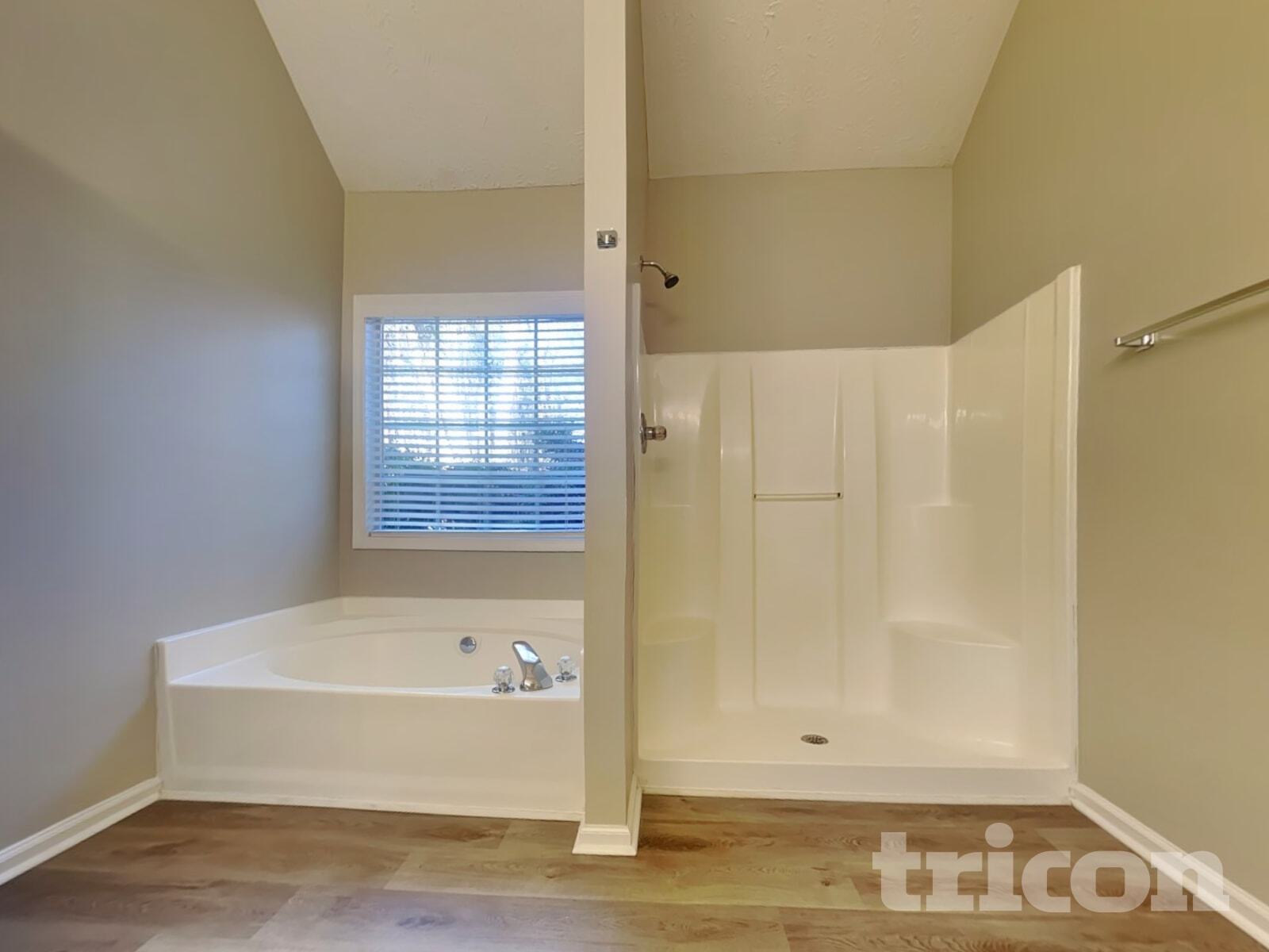 Building Photo - 3021 Tennyson Dr