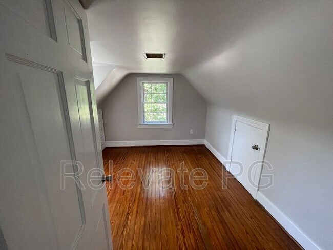 Building Photo - 10322 Cox Rd