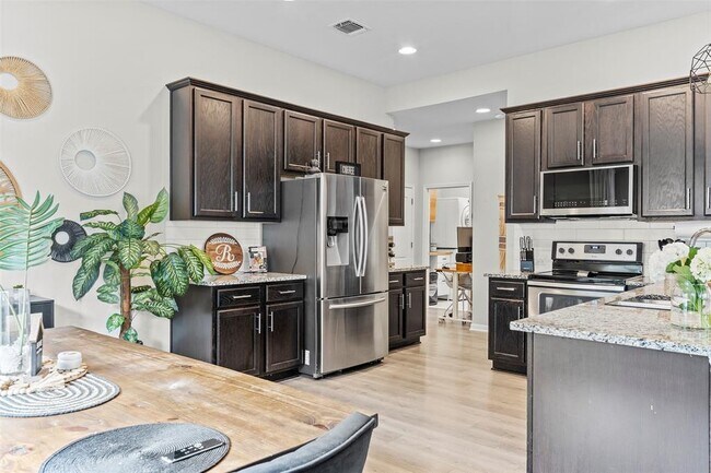 Building Photo - 709 Speckled Alder Dr