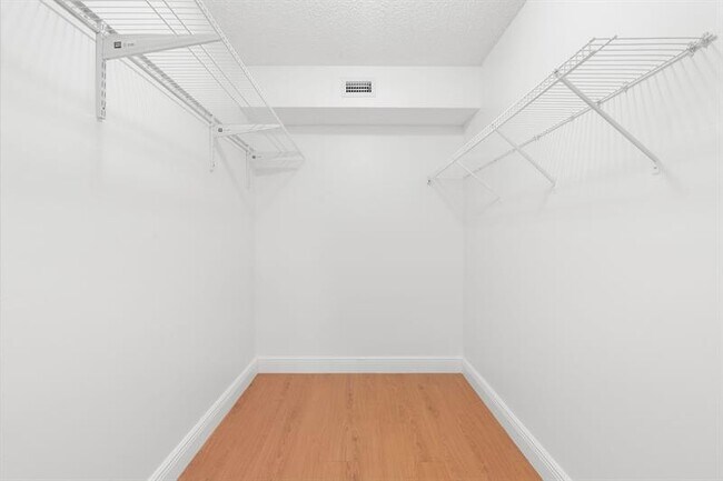 Building Photo - 8851 Wiles Rd