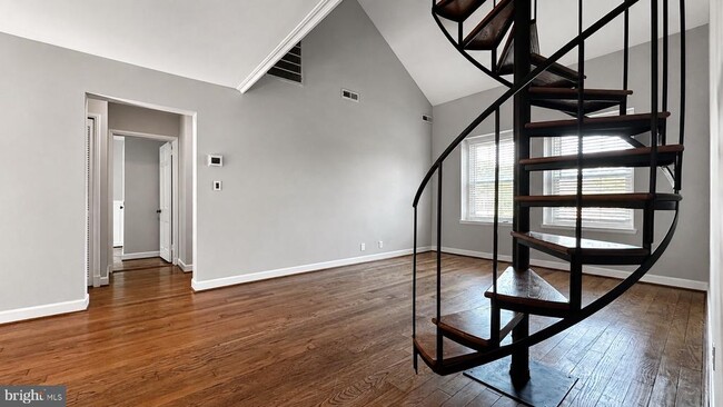 Building Photo - 4814 30th St S