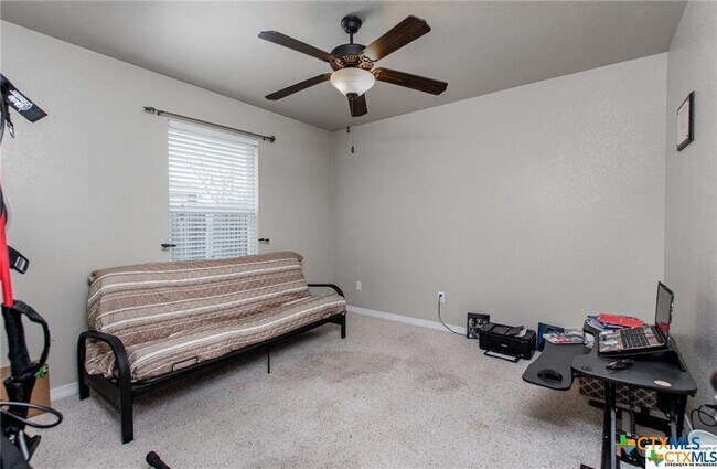 Building Photo - 1415 Loving Trl