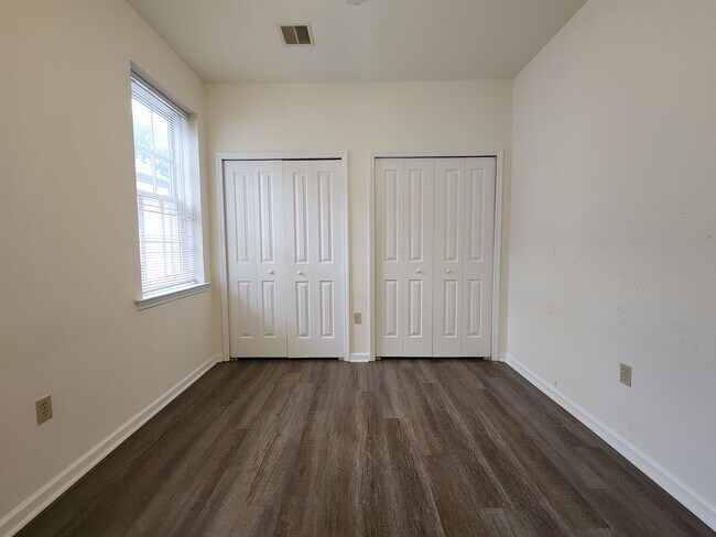 Building Photo - Downtown Bethlehem 2 Bedroom Apt.