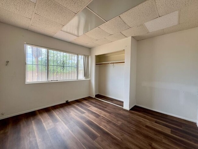 Building Photo - Eastside home- 4 bedroom/ 2 bathrooms, poo...