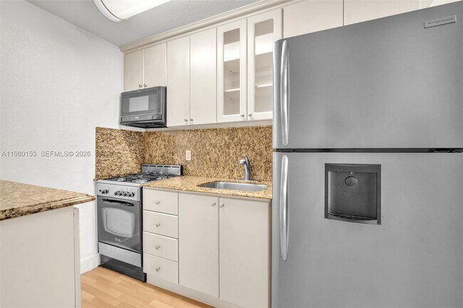 Building Photo - 3245 Virginia St