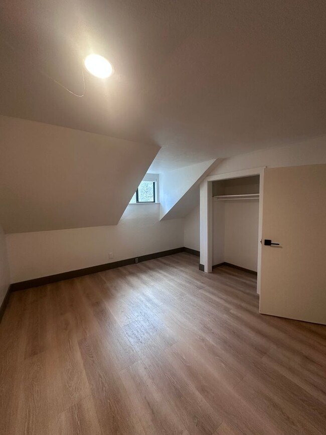 Building Photo - Pet Friendly Tahoe Island Home