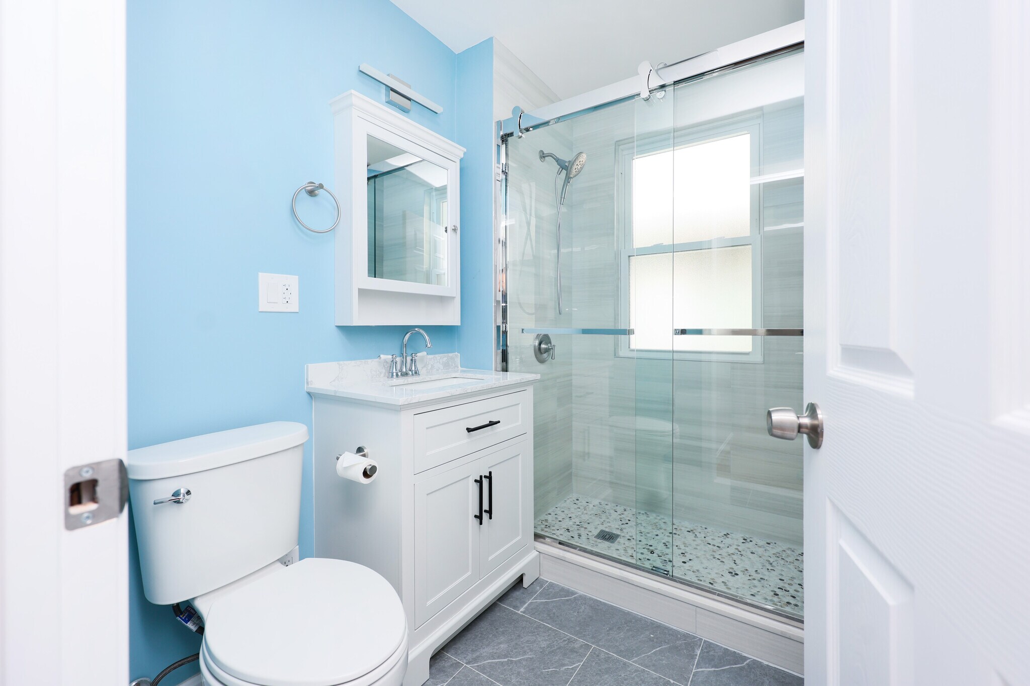 Building Photo - 15 Saunders St