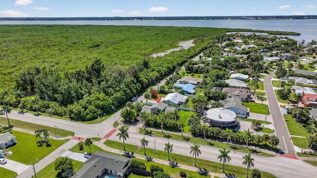 Building Photo - 2025 Jimmy Buffett Mem Hwy