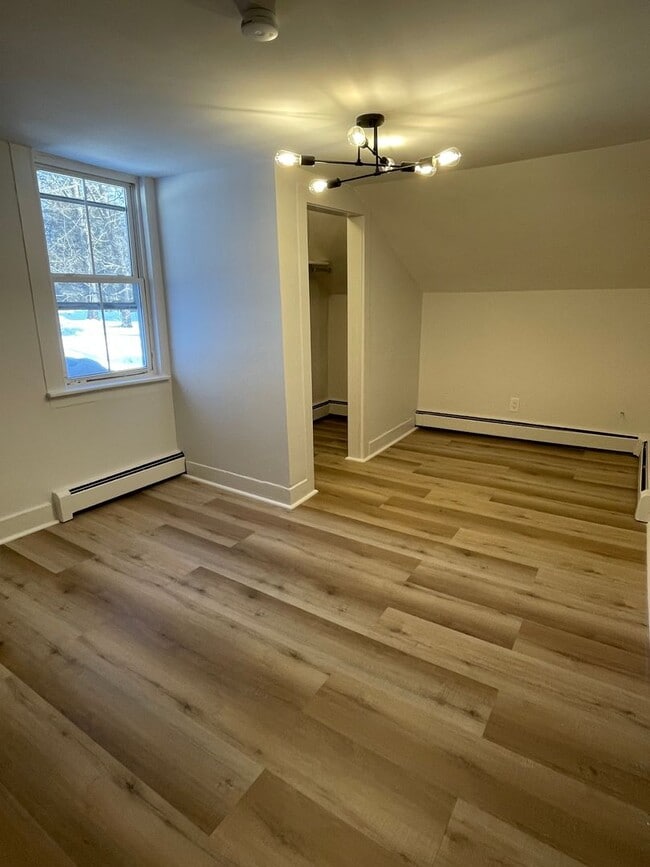 Building Photo - 16-20 Elm St