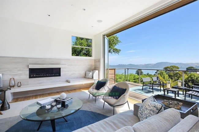 Building Photo - 19 Toyon Ln