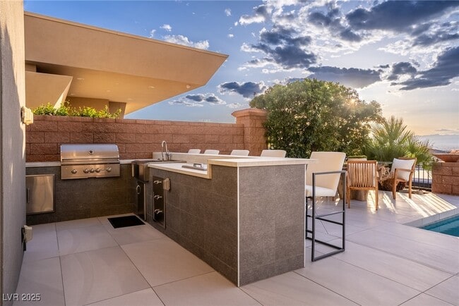 Building Photo - 667 Palisade Rim Dr