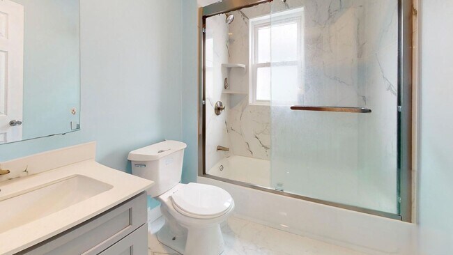 Building Photo - Modern home in Newton available for rent as early as July 1st!