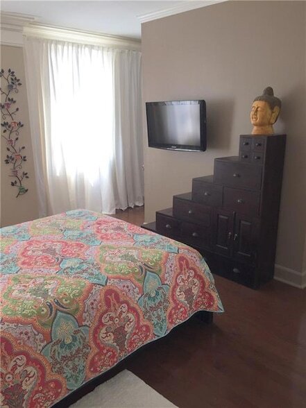 Building Photo - 1205 St Charles Ave