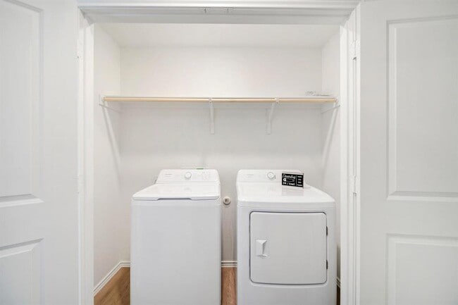 Building Photo - 23437 Firelight Dr