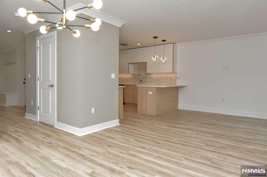 OPEN FLOOR PLAN - 234 Rivervale Rd