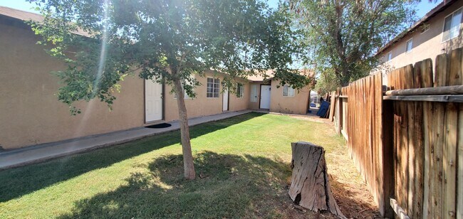 Building Photo - 938 E. 4th St.