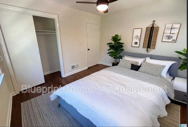 Building Photo - 500 Rollingwood Rd