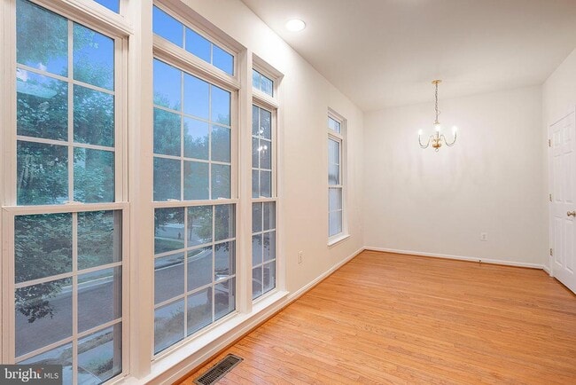 Building Photo - 4021 Fairfax Center Hunt Trail