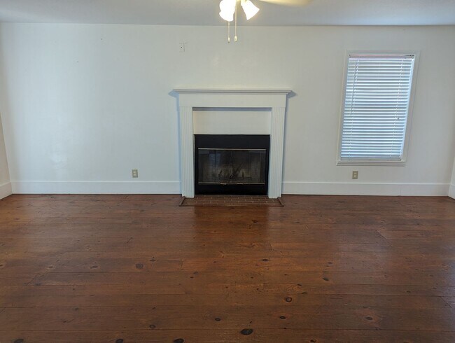 Building Photo - 20333 Sugarloaf Mountain Rd