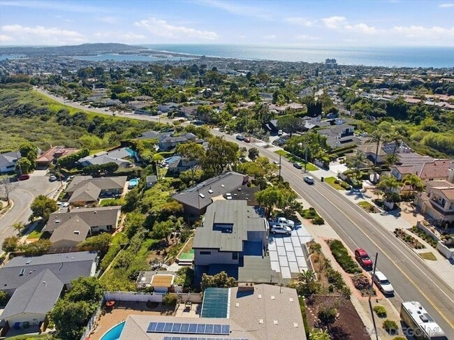 Building Photo - 5447 Soledad Rd