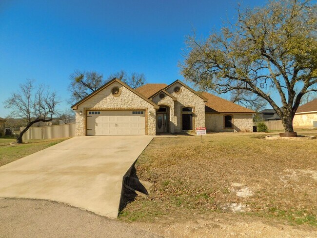 Building Photo - Available NOW!!!! This beautiful 1 story, 3 bedroom, 2 bath, two car garage with garage door open...
