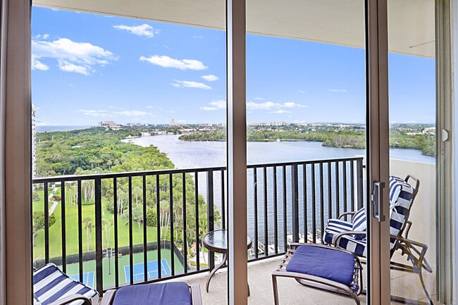 Building Photo - 2121 N Ocean Blvd