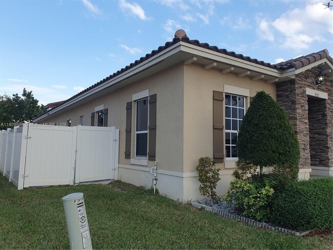 Building Photo - 9171 SW 169th Pl