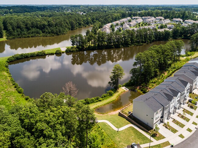 Building Photo - 1106 Shoreside Dr