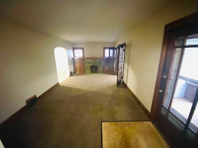 Building Photo - 1401 Ridgeway Pl NW