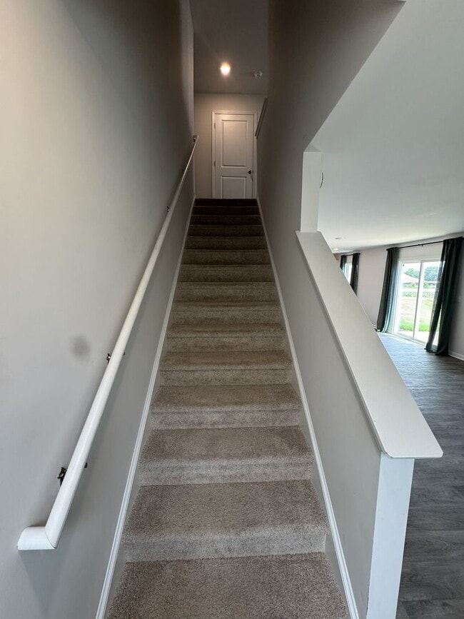 Building Photo - ***** $200 OFF FIRST MONTH RENT *****
