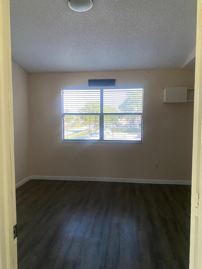 Building Photo - 3181 NW 85th Ave