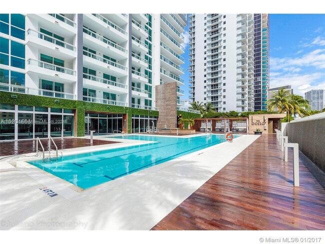 Primary Photo - 1080 Brickell Ave