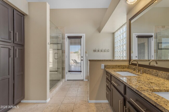 Building Photo - 1823 W Remington Dr