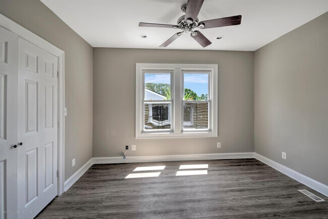 Building Photo - 8 Dolan Ave