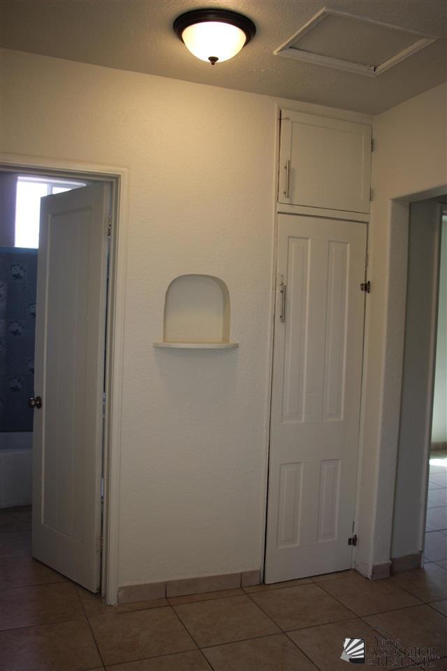 Building Photo - 610 S Orange Ave