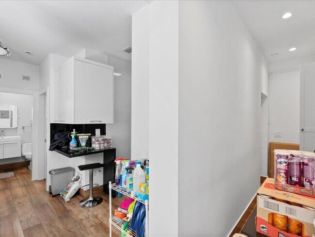 Building Photo - 3917 S Le Jeune Rd