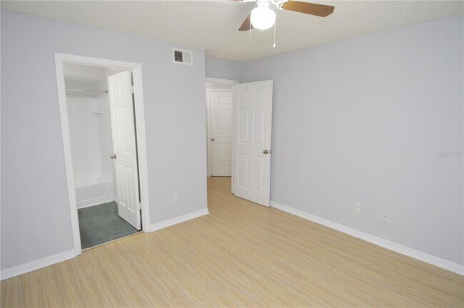 Building Photo - 8613 Mallard Reserve Dr