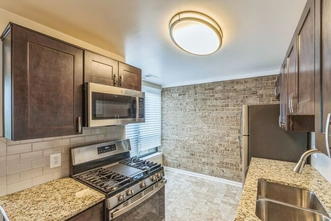 Building Photo - 3309 Huntley Sq Dr